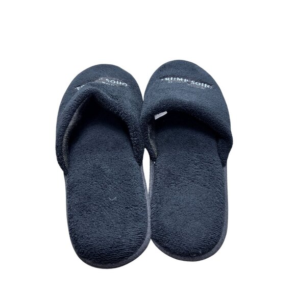 Trump Soho New York Mens Plush Slippers With Bag - Picture 2 of 4